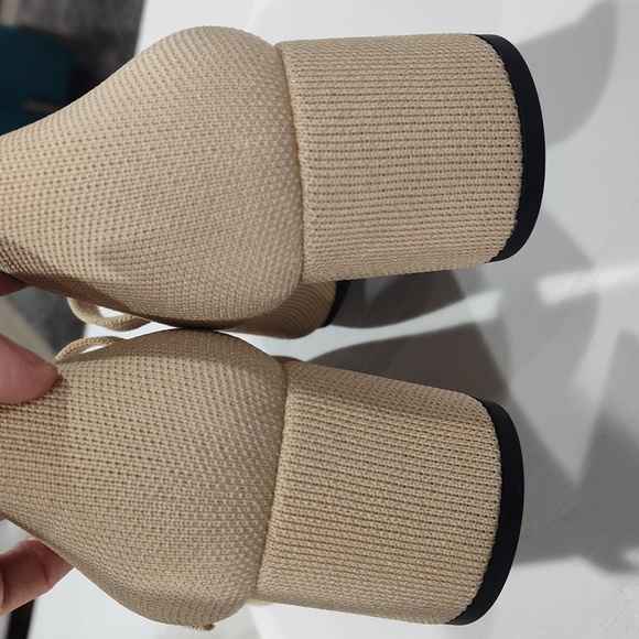 Rothy's The Mary Jane Heel In Cream Captoe Size 8.5 - Picture 3 of 12